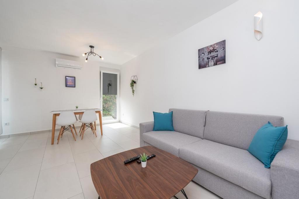 Apartments House Novel Novalja Extérieur photo